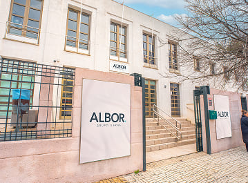 Entrada del edificio del centro de formación profesional ALBOR Jerez
